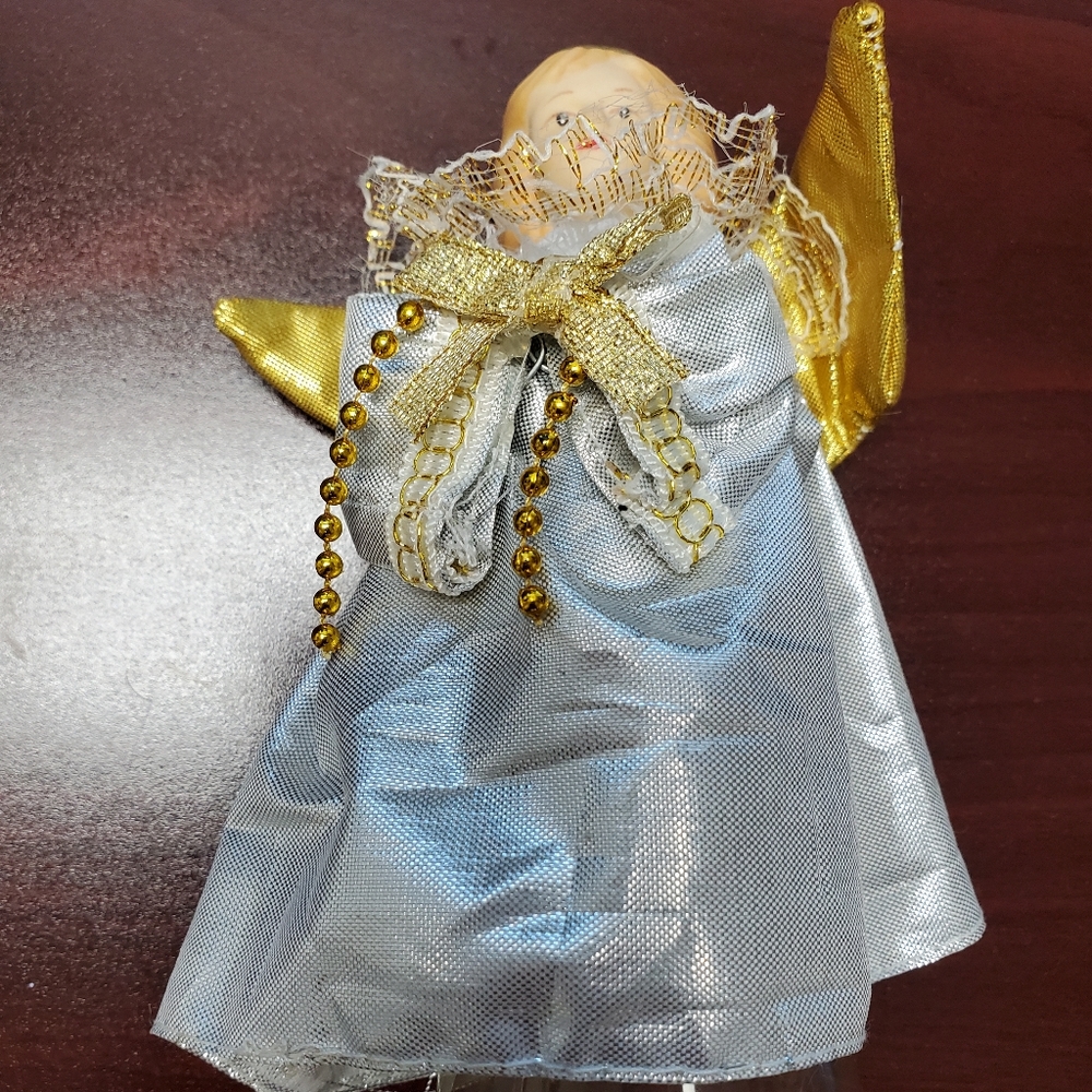 Small angel tree topper